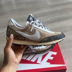 Nike Daybreak